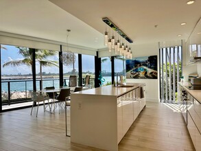 106 Inlet Way in Palm Beach Shores, FL - Building Photo - Building Photo