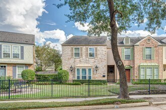7547 Brompton St in Houston, TX - Building Photo - Building Photo