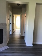 1963 Bonavista Way in Sacramento, CA - Foto de edificio - Building Photo