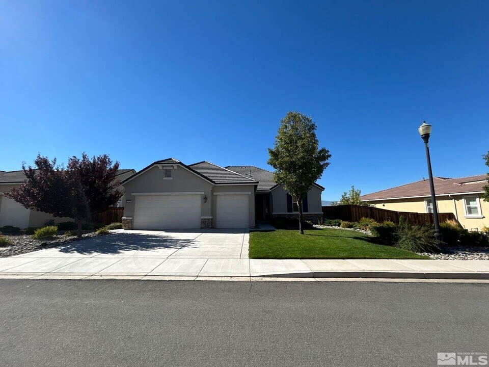2419 Romanga Court in Sparks, NV - Building Photo
