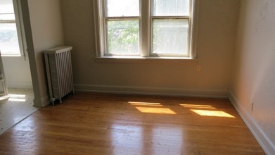 Cortland Apartments in Detroit, MI - Building Photo - Interior Photo