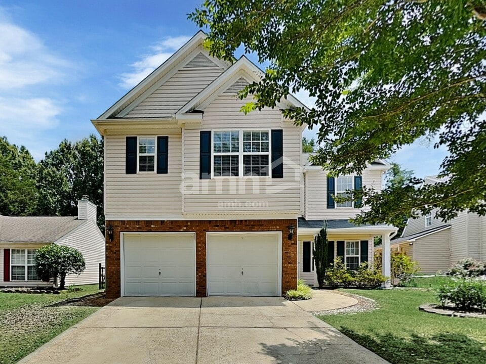 14236 Carolina Forest Ct in Charlotte, NC - Building Photo