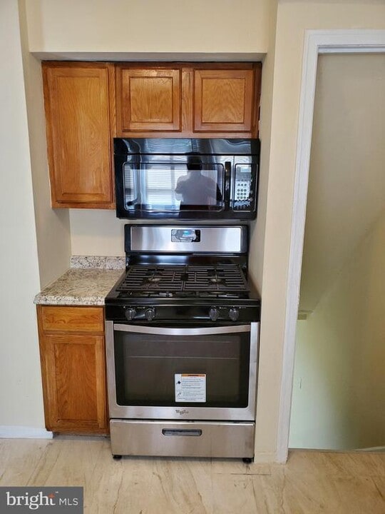 4563 Akron St in Temple Hills, MD - Building Photo