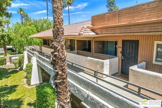 575 N Villa Ct in Palm Springs, CA - Building Photo - Building Photo