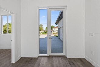 511 Sweetwater Dr in Rotonda West, FL - Building Photo - Building Photo