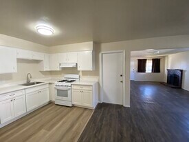2713 El Caprice Dr in Rancho Cordova, CA - Building Photo