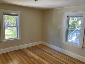 145 Stark St in Portsmouth, NH - Building Photo - Building Photo