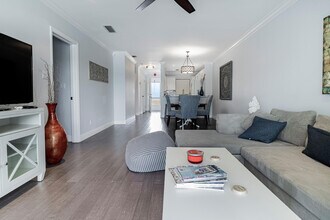 3605 NE 32nd Ave in Fort Lauderdale, FL - Building Photo - Building Photo