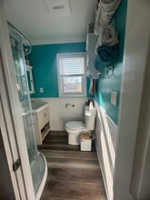 28 Sheridan Dr in Shirley, NY - Building Photo - Building Photo