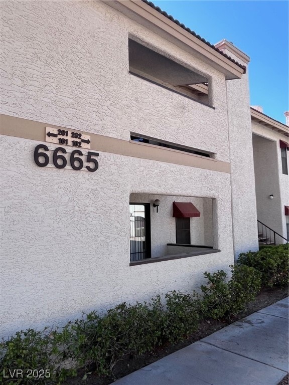 6665 W Tropicana Ave in Las Vegas, NV - Building Photo - Building Photo