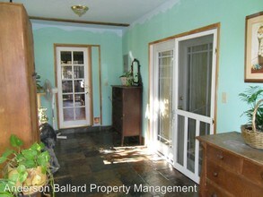 7710 Wentworth St in Los Angeles, CA - Building Photo - Building Photo