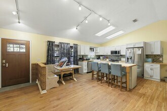 408 Etheredge St in Bushnell, FL - Building Photo - Building Photo