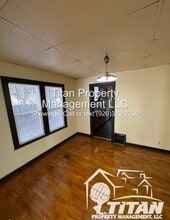 822 S Commercial St in Neenah, WI - Building Photo - Building Photo