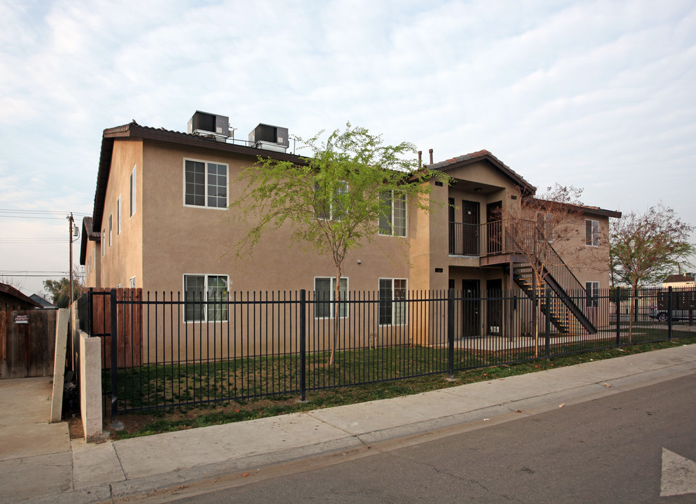 1025 Beale Ave in Bakersfield, CA - Building Photo