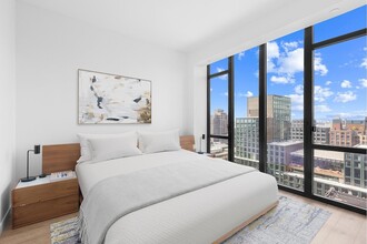 111 Varick St, Unit 25-D in New York, NY - Building Photo - Building Photo