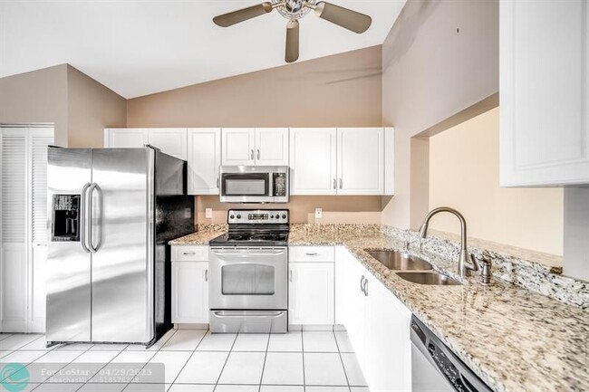 property at 3348 Lucerne Park Dr