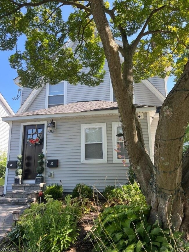 property at 20 Van Dyke Pl