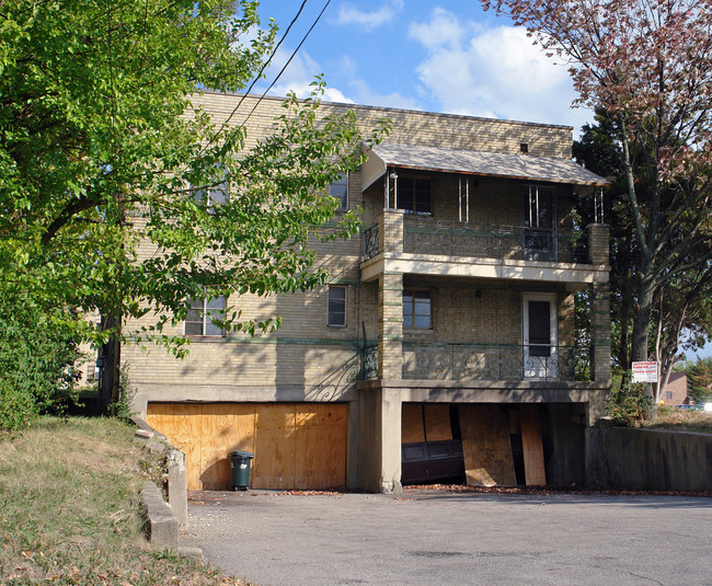 1730 Losantiville Ave in Cincinnati, OH - Foto de edificio - Building Photo