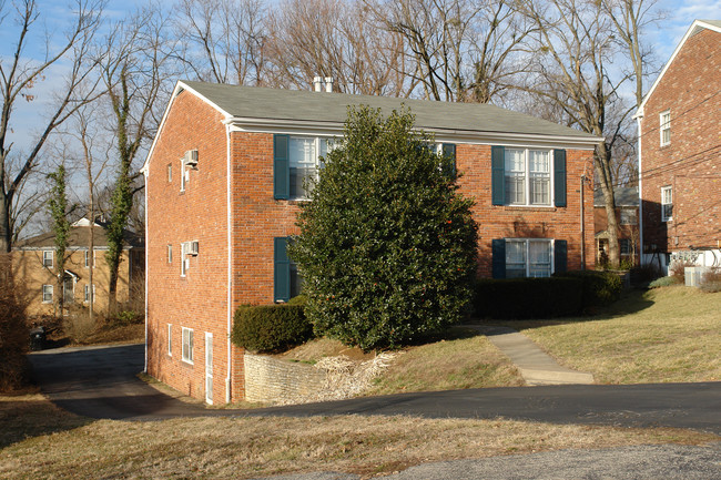 2716 Riedling Dr in Louisville, KY - Building Photo - Building Photo