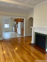 6 Hamilton Rd, Unit 1 in Brookline, MA - Building Photo
