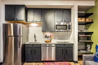 611 Commerce St in New Orleans, LA - Building Photo - Building Photo