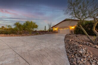 36444 N Stardust Ln in Carefree, AZ - Building Photo - Building Photo