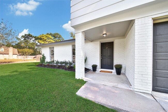 12826 Rolling Valley Dr in Cypress, TX - Building Photo - Building Photo