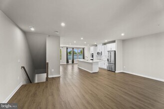 13558 Innovation Station Lp in Herndon, VA - Building Photo - Building Photo