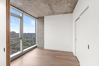 1362 S Wabash Ave in Chicago, IL - Building Photo - Building Photo