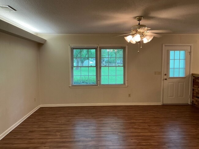 2504 Mahan Dr in Waycross, GA - Building Photo - Building Photo