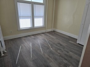 2439 8th Ave in Rock Island, IL - Building Photo - Building Photo