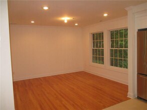 29 Carpenter Ave in Mt Kisco, NY - Building Photo - Building Photo