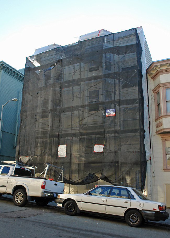 551-555 Filbert St in San Francisco, CA - Building Photo - Building Photo