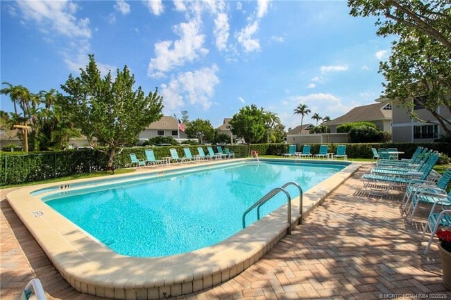 property at 310 Golfview Cir