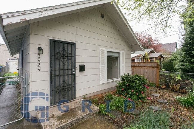 property at 3929 N Albina Ave
