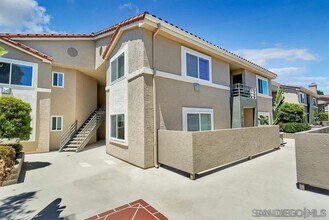 7425 Charmant Dr, Unit 2805 in San Diego, CA - Building Photo - Building Photo
