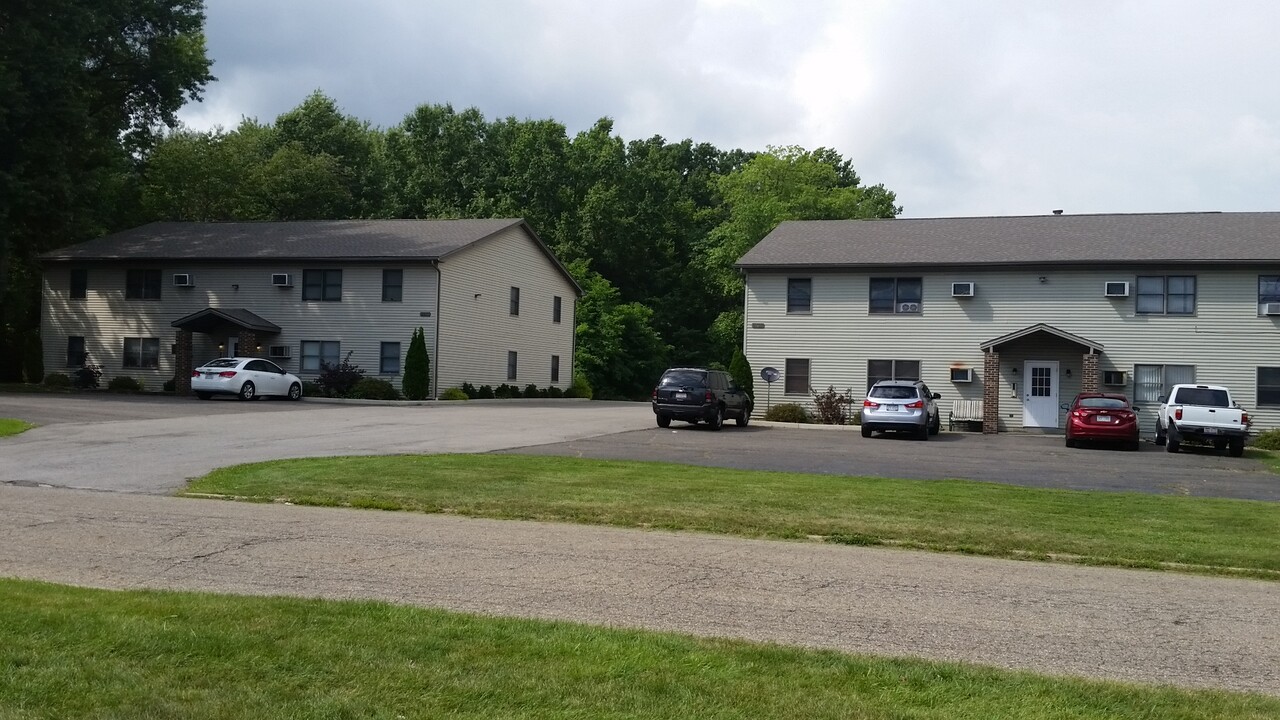 Pembrook Commons in Youngstown, OH - Building Photo