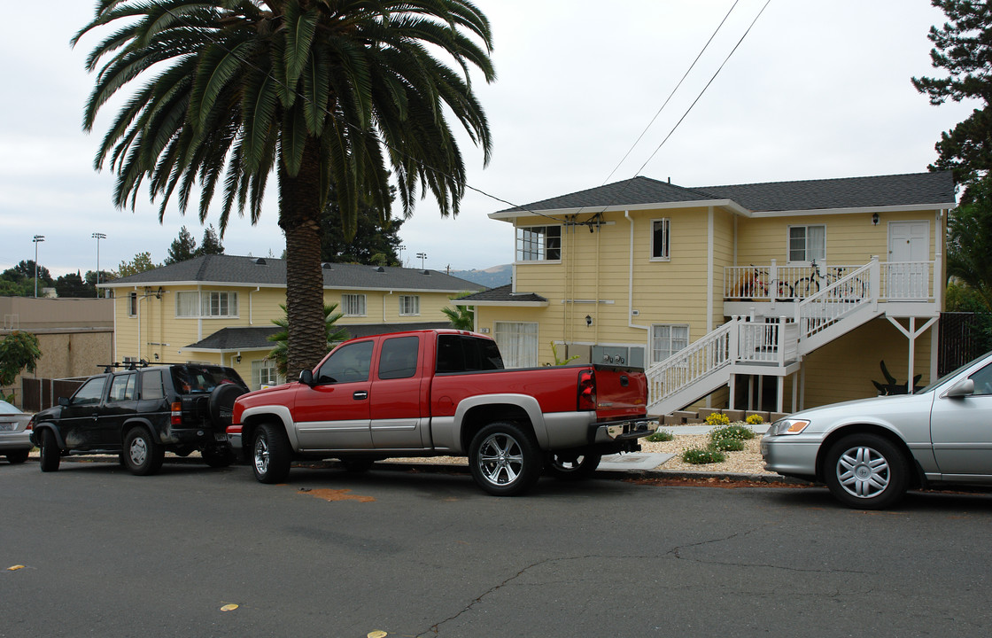 150-160 E J St in Benicia, CA - Building Photo