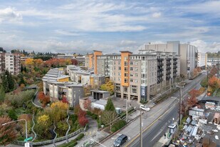 Thornton Place in Seattle, WA - Building Photo