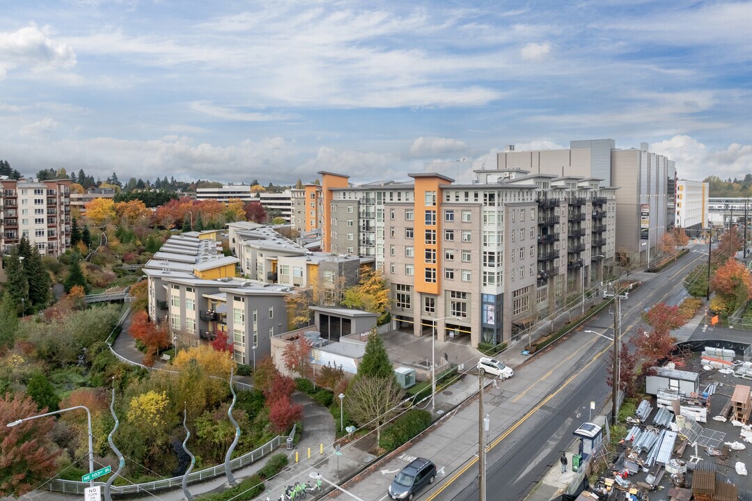 Thornton Place in Seattle, WA - Foto de edificio
