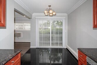 76 Mt Vernon Ave in East Patchogue, NY - Building Photo - Building Photo