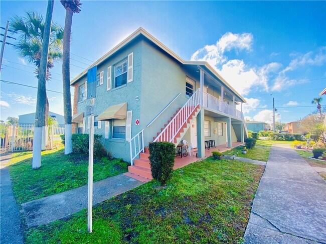 2015 Michigan Ave in St. Cloud, FL - Foto de edificio - Building Photo