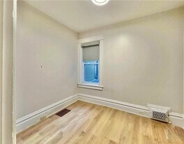 162 Ivy Crescent in Ottawa, ON - Building Photo