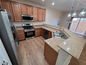 6221 Joaquin Hills Ct in Las Vegas, NV - Building Photo - Building Photo