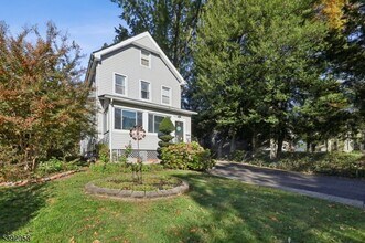 74 Forest St in Montclair, NJ - Building Photo - Building Photo