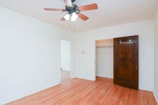4325 N Francisco Ave, Unit J07P in Chicago, IL - Building Photo