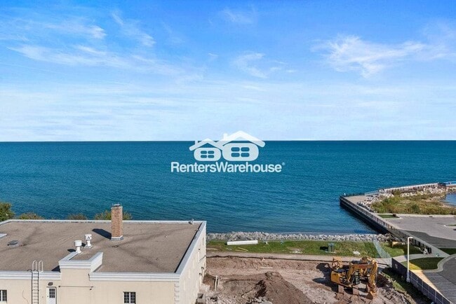415 Lake St in Port Washington, WI - Building Photo - Building Photo