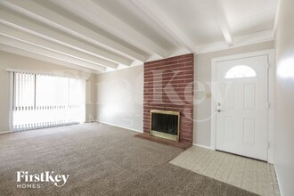 333 S Mallard St in Las Vegas, NV - Building Photo - Building Photo