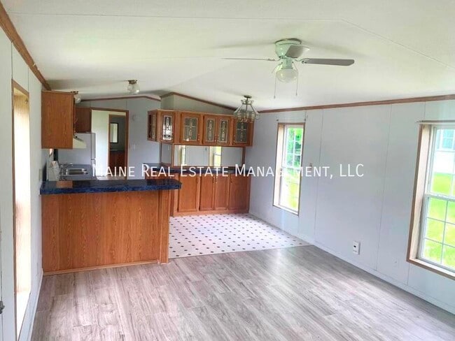 7 Bearberry Rd in Franklin, ME - Building Photo - Building Photo