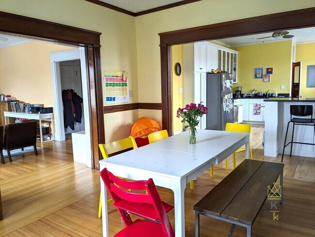 336 Washington St in Brookline, MA - Foto de edificio - Building Photo